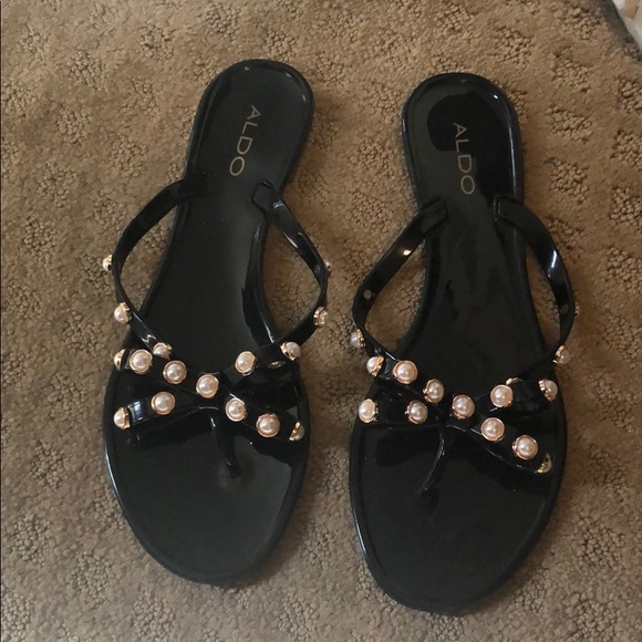 Aldo flip flops with bow Clearance